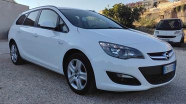 Opel Astra 1.4 Turbo 140CV Sports Tourer GPL Tech Cosmo