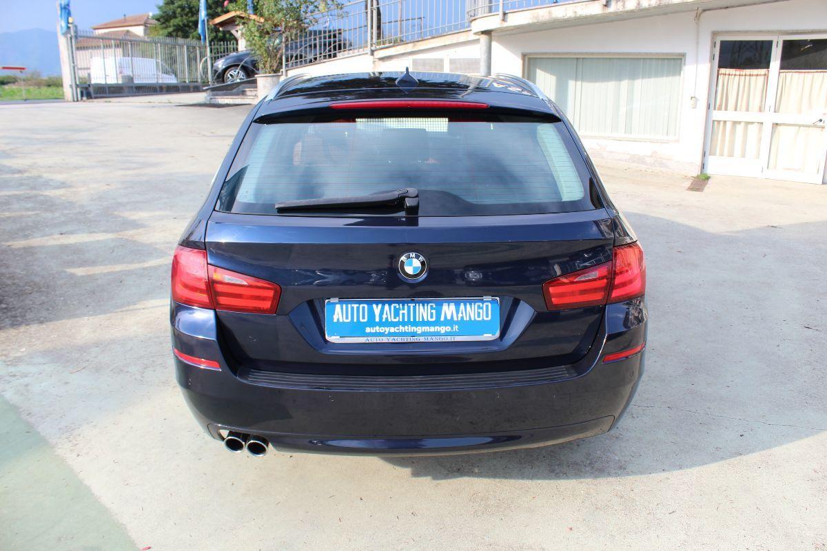 BMW - Serie 5 Touring - 520d Futura