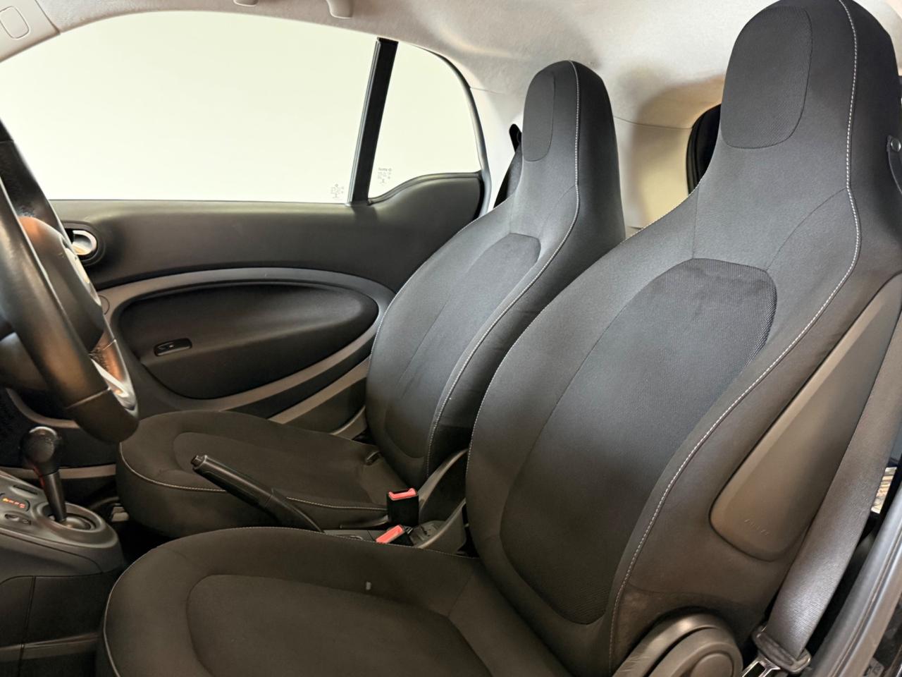 Smart ForTwo 71CV PASSION TWINAMIC LED NAVIGATORE CERCHI PRIME GARANZIA UNIPRO