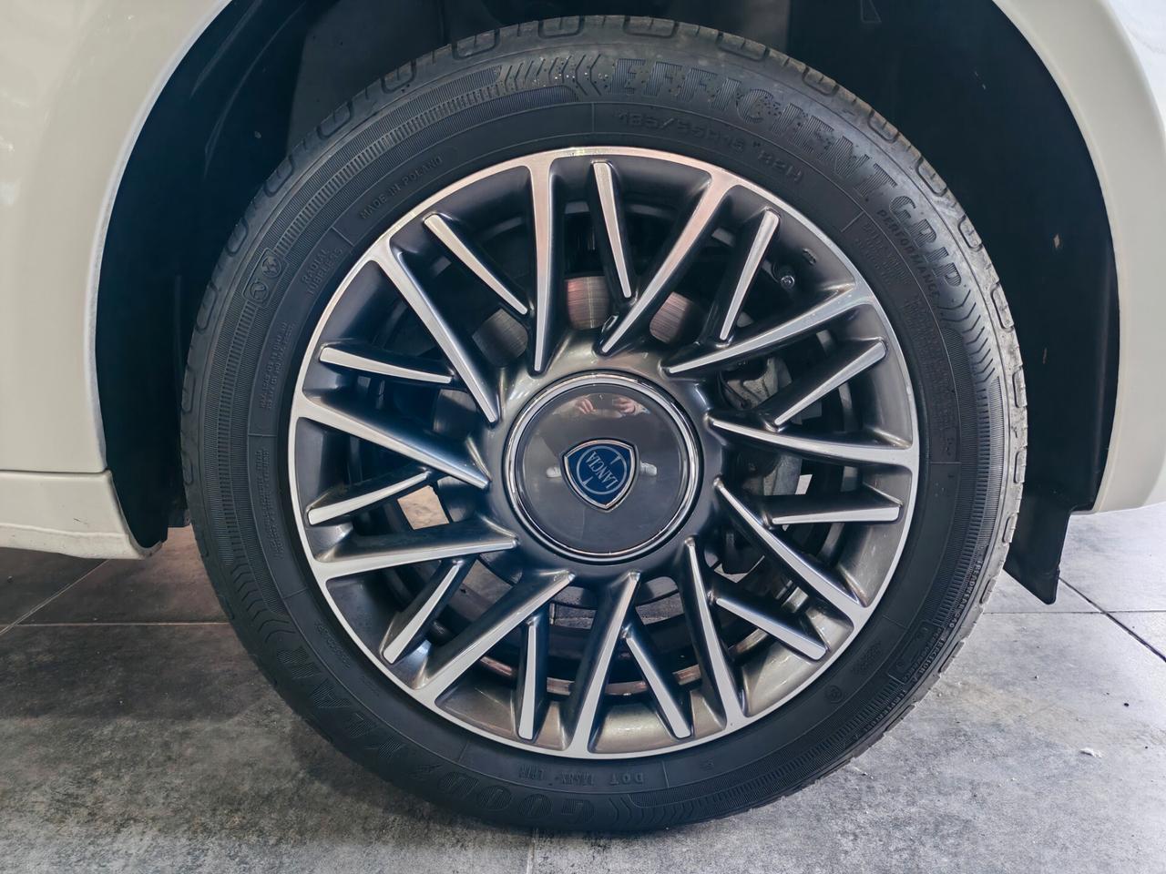 Lancia Ypsilon 1.0 FireFly Hybrid Gold PREZZO REALE