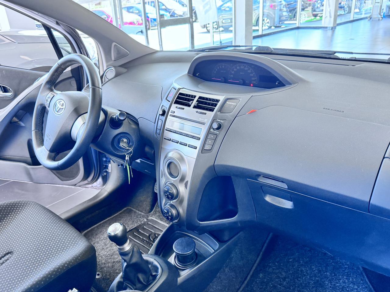 Toyota Yaris 1.0 5 porte Now