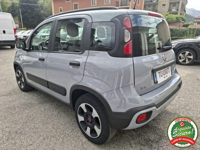 FIAT Panda 1.0 FireFly S&S Hybrid City Cross UNICO PROPRIETAR