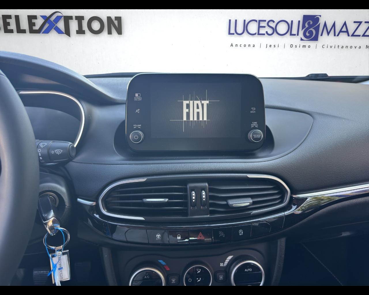 FIAT Tipo (2015-->) - Tipo 1.0 5 porte