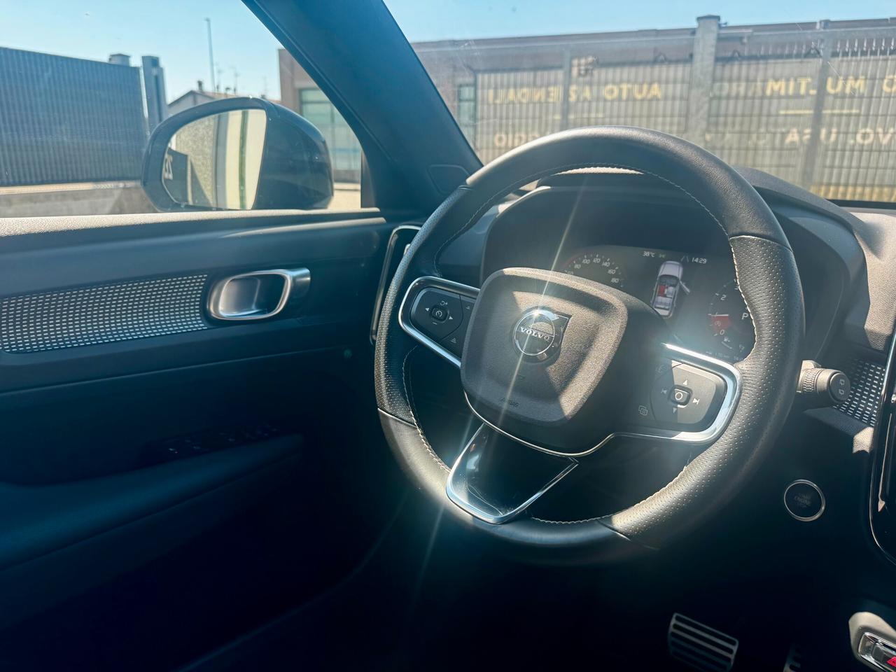 Volvo XC40 T3 Geartronic R-design