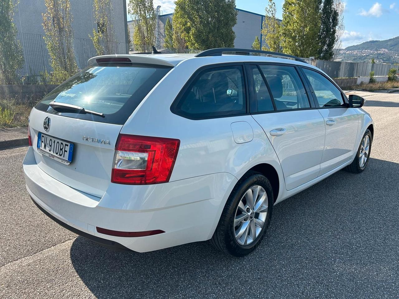 Skoda Octavia 1.6 Tdi SCR 115 cv Wagon Executive