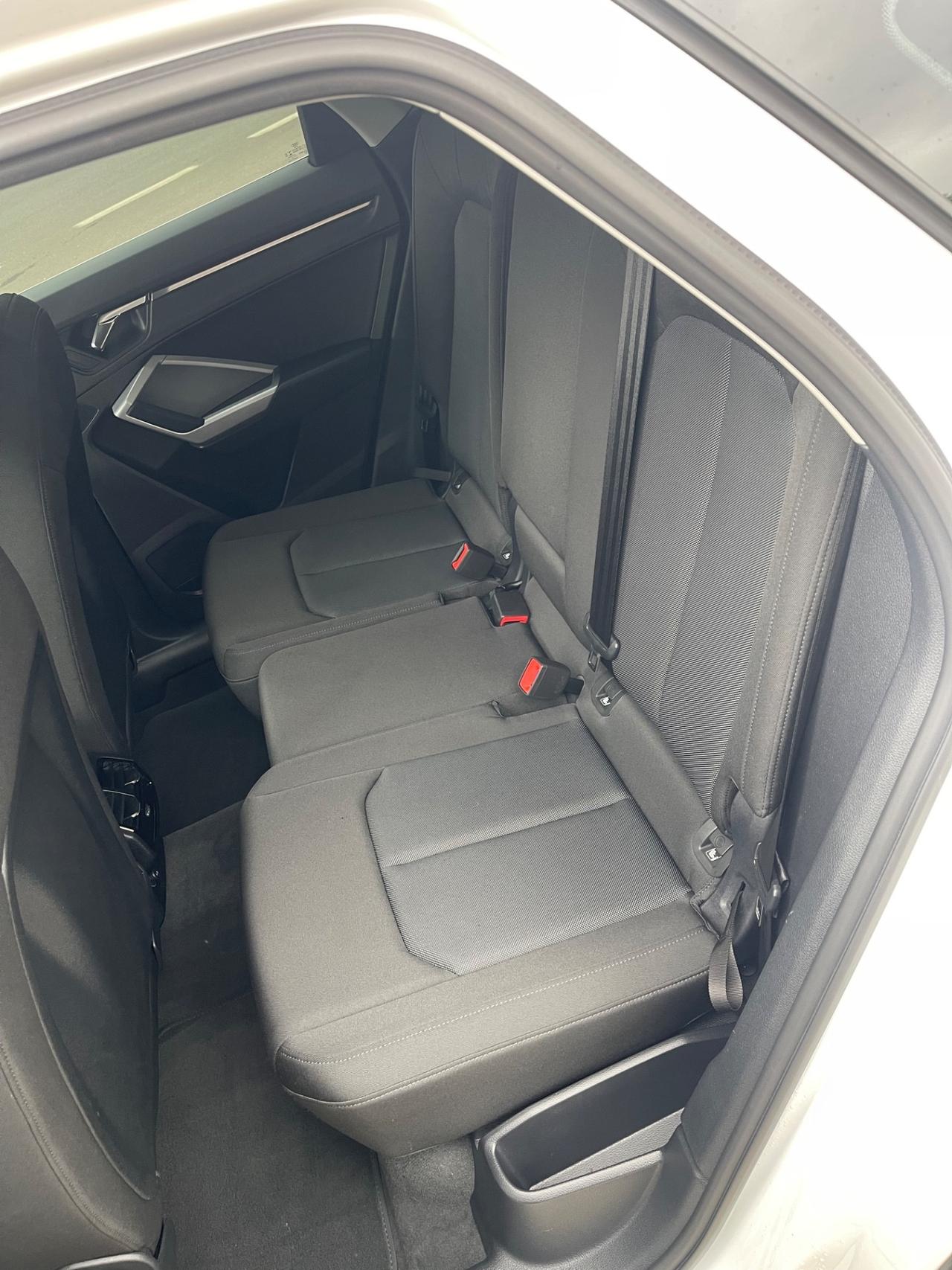 Audi Q3 35 TDI S tronic Business Advanced