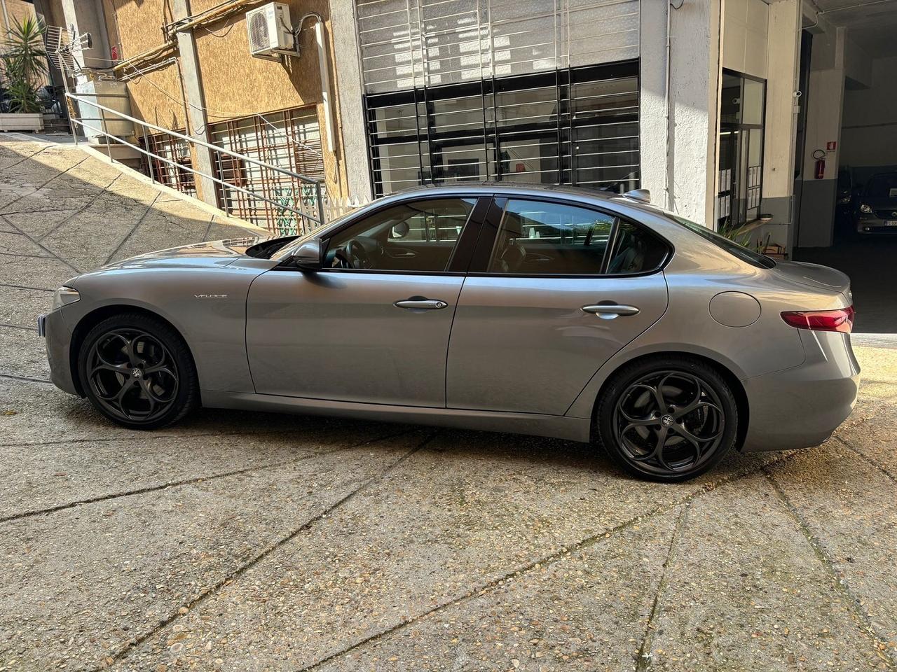 ALFA ROMEO GIULIA VELOCE AUTOMATICA