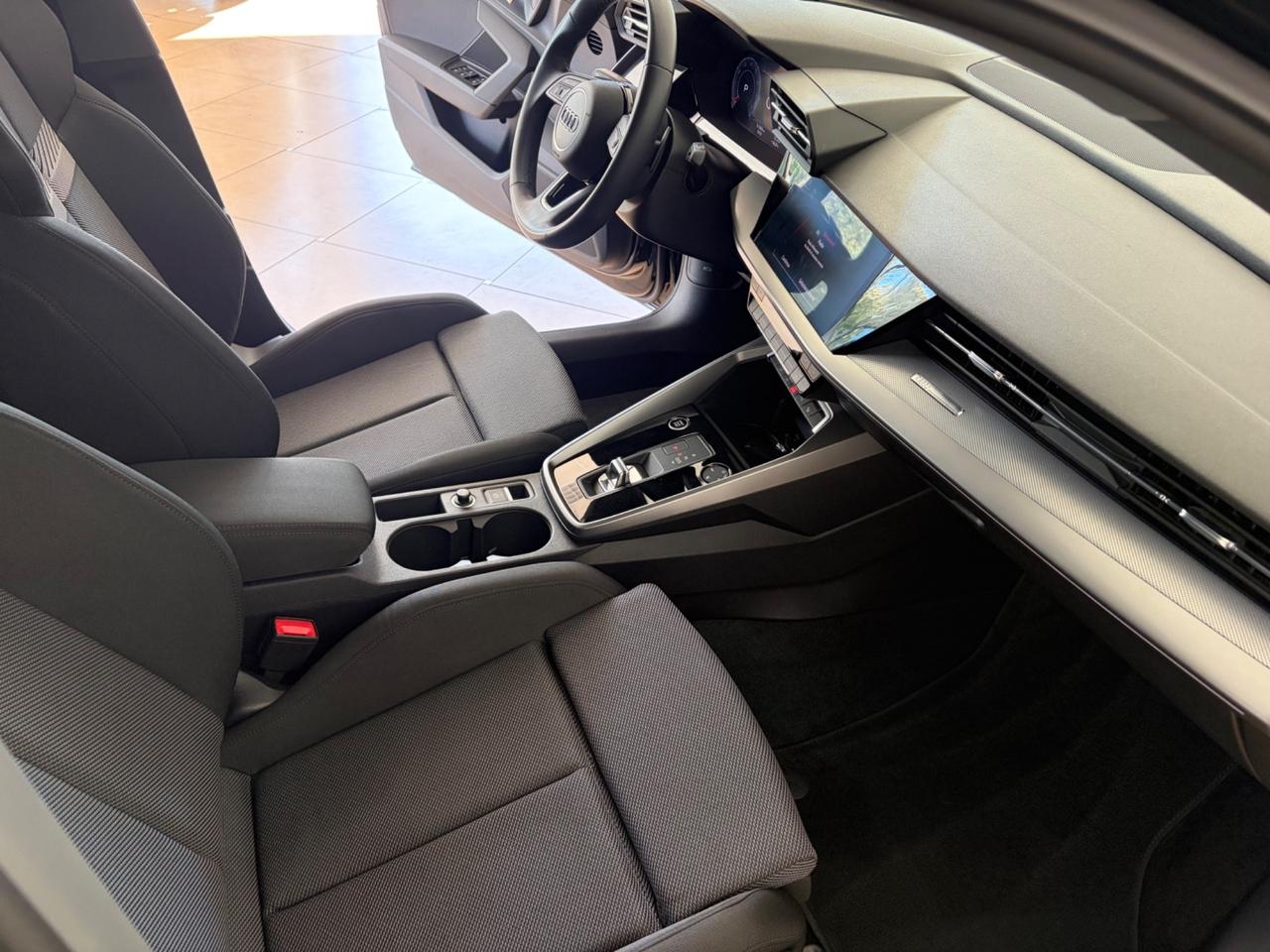 Audi A3 SPB 30 g-tron S tronic Business Advanced METANO !!