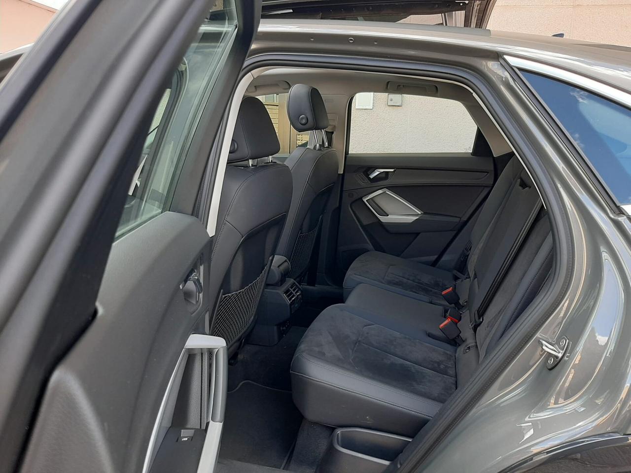 Audi Q3 35 TDI S tronic S line edition