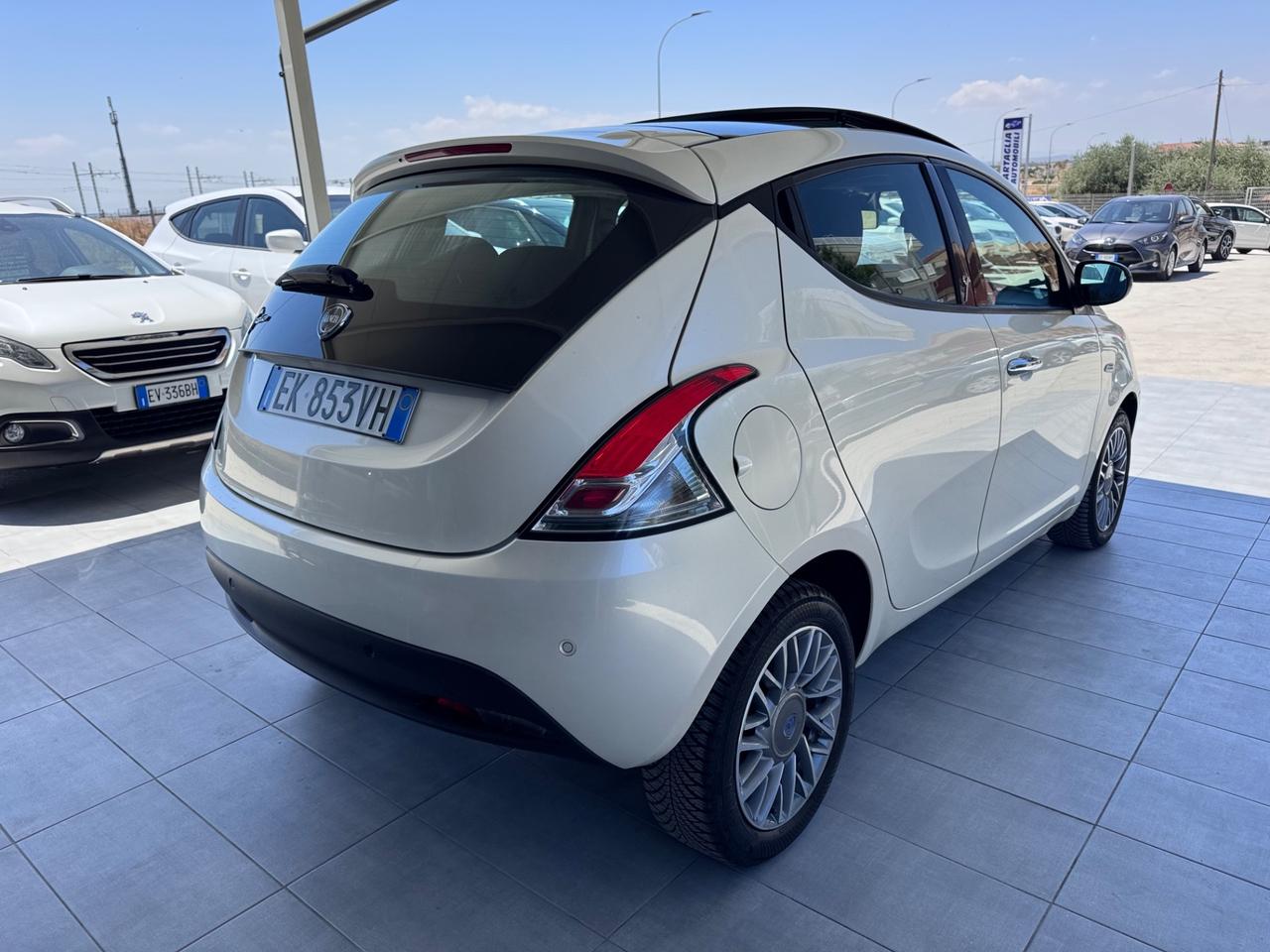 Lancia Ypsilon 1.3 MJT 16V TETTO Platinum