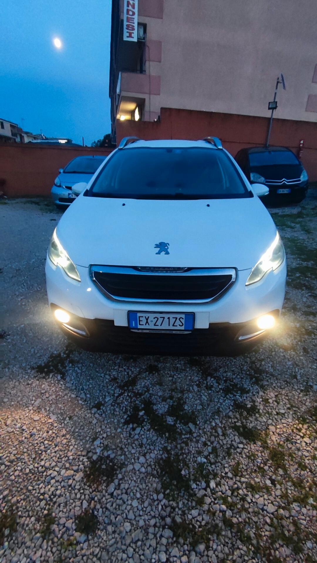 Peugeot 2008 1.2 Benz 2015