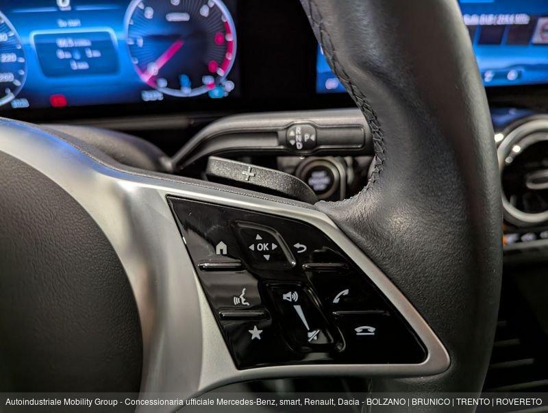 Mercedes-Benz GLA 180 D SPORT AUTOMATIC ''NEOPATENTATI''