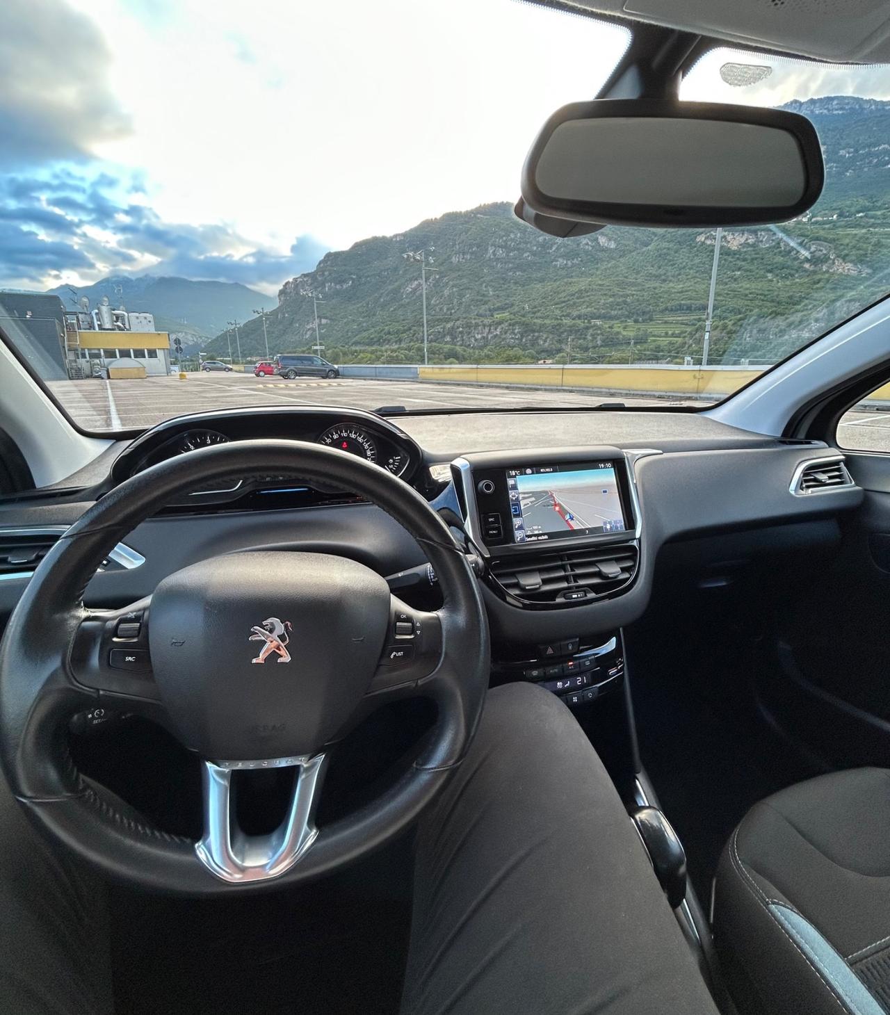 Peugeot 208 BlueHDi 5p Allure Neopatentati 2015