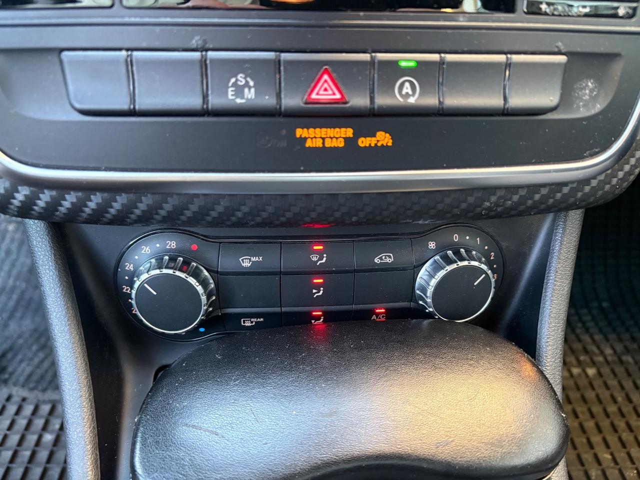 Mercedes-Benz GLA 180 CDI GLA- #8515