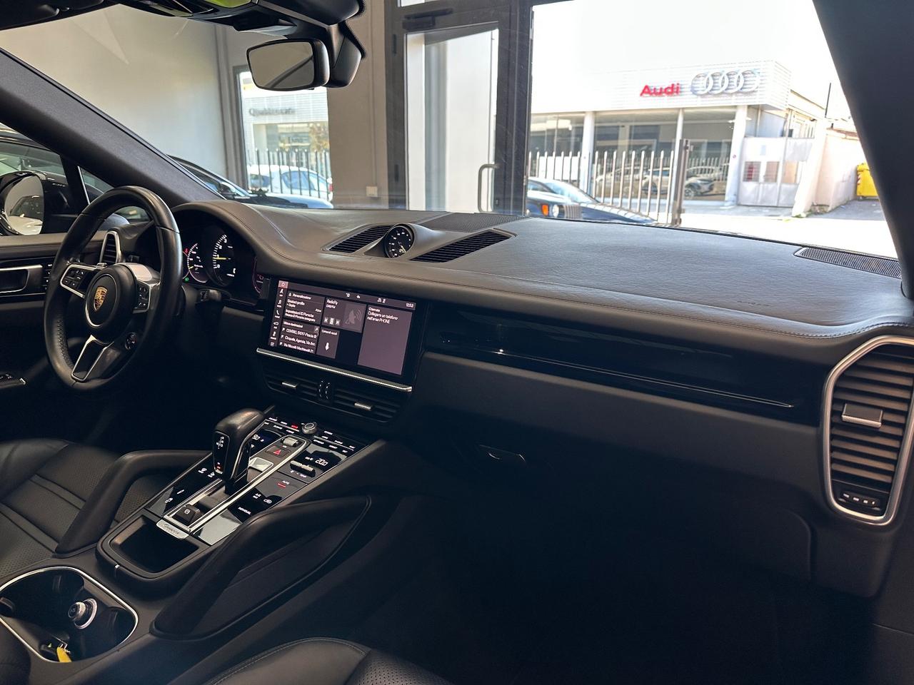 Porsche Cayenne Coupé 3.0 V6 E-Hybrid 462cv