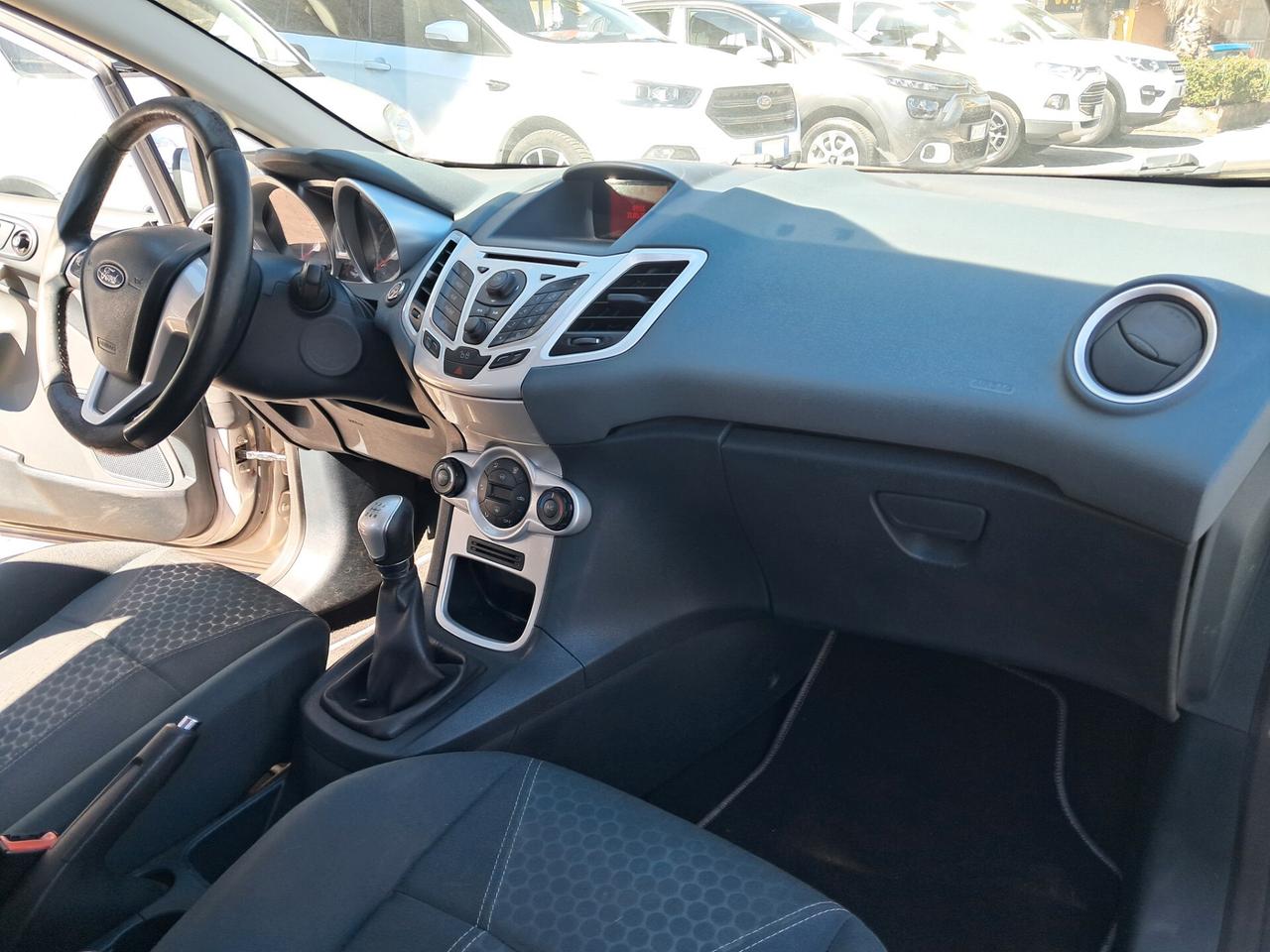 Ford Fiesta 1.4 TDCi 5p. Titanium