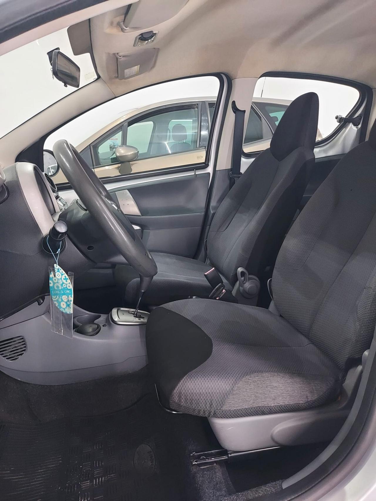 Toyota Aygo 1.0 12V VVT-i 5 porte Sol automatico