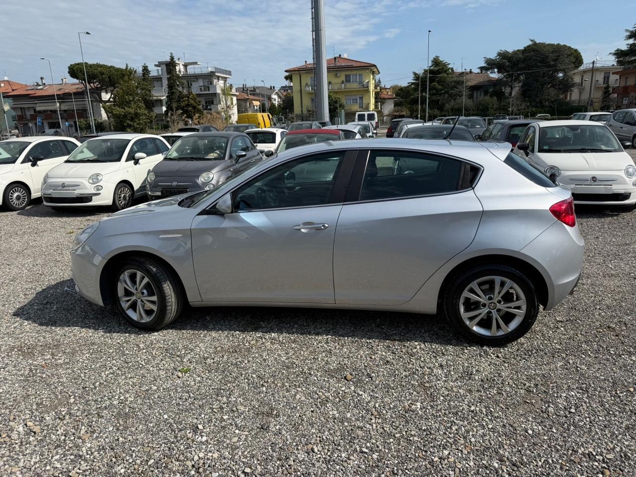 Alfa Romeo Giulietta 1.6 JTDm-2 105 CV Distinctive