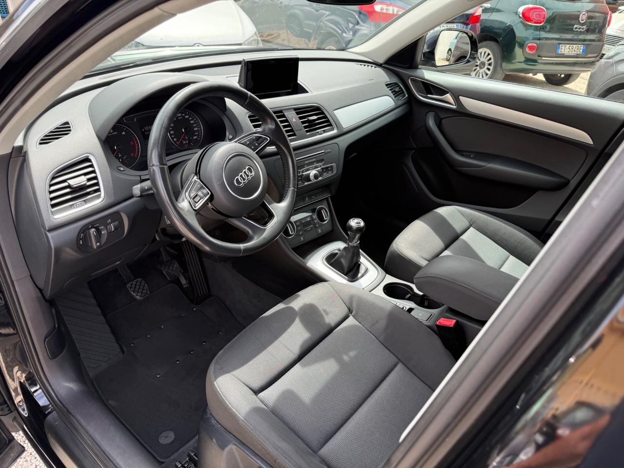 Audi Q3 2.0 TDI 120 CV Sport