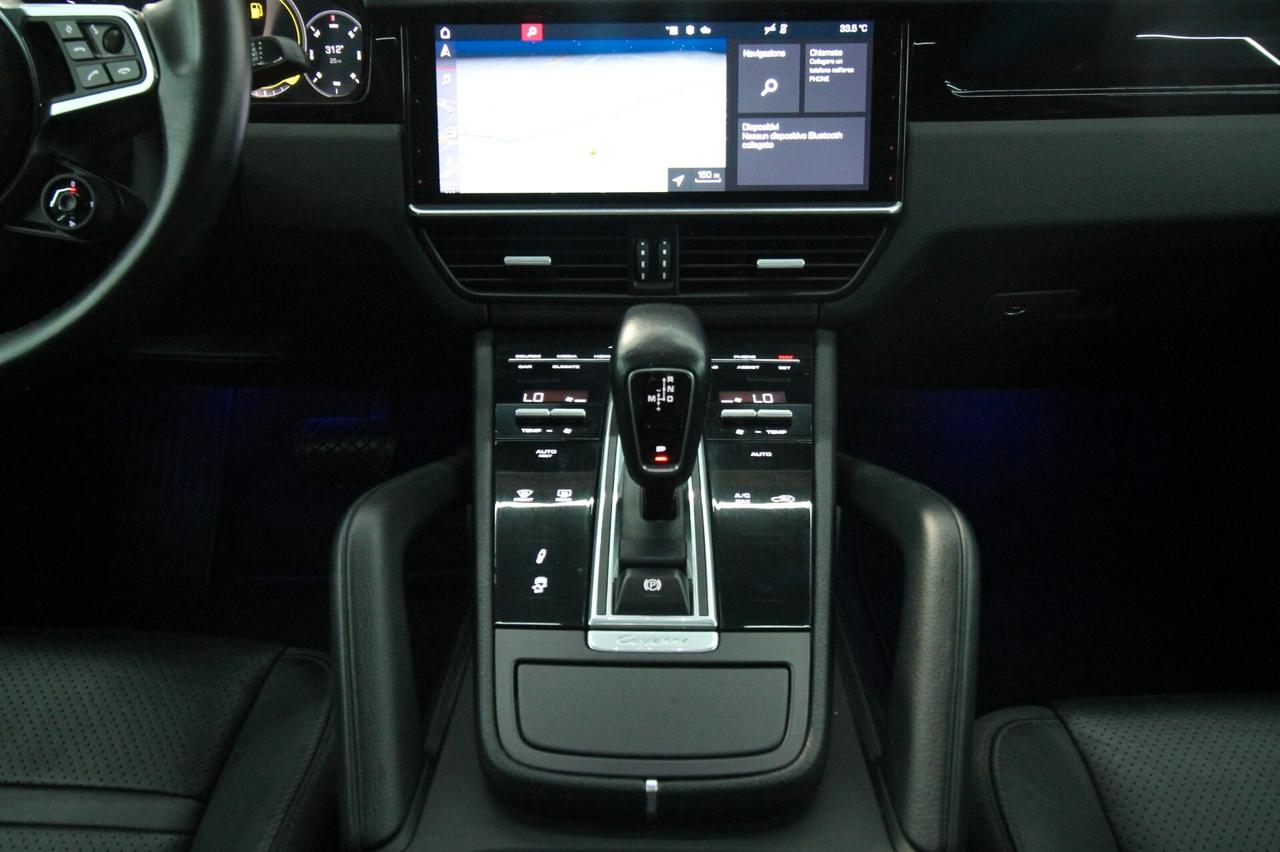 PORSCHE CAYENNE COUPÉ 3.0 V6