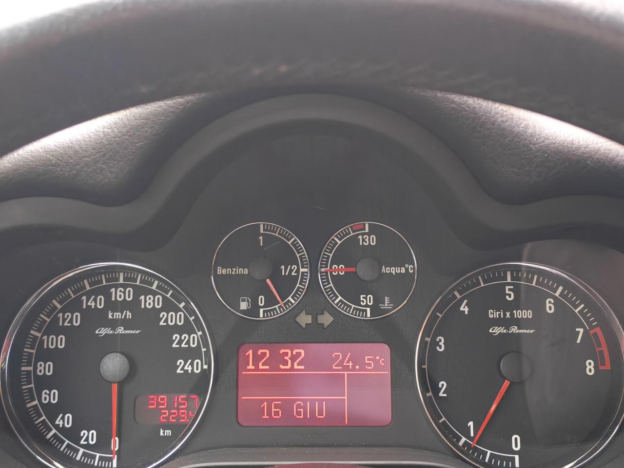 Alfa Romeo 147 1.6 BENZINA 105cv / 39.000km / Unipro