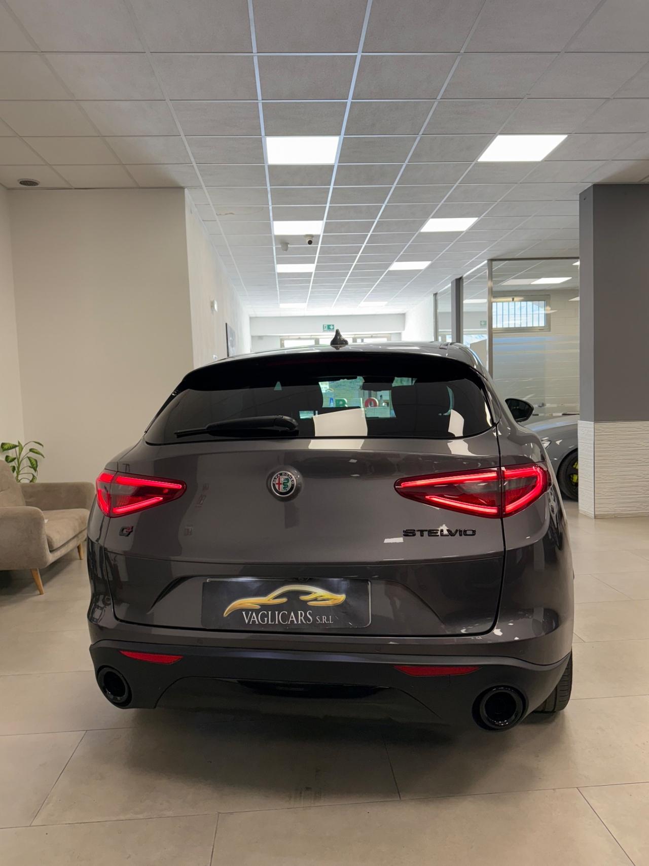Alfa Romeo Stelvio 2.2 Turbodiesel 210 CV AT8 Q4 B-Tech