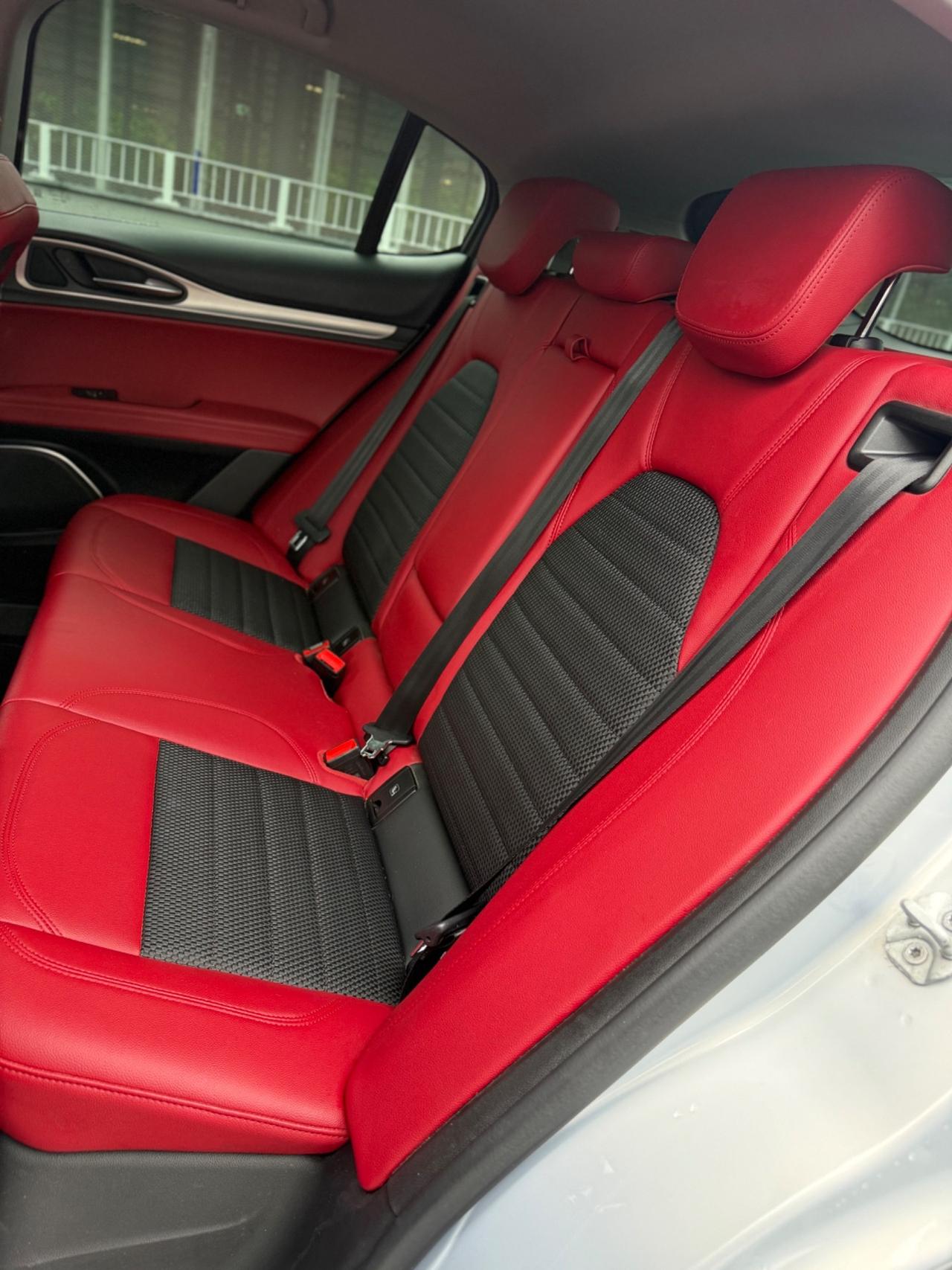 Alfa Romeo Stelvio 2.2 Turbodiesel 190 CV AT8 Q4 Sprint