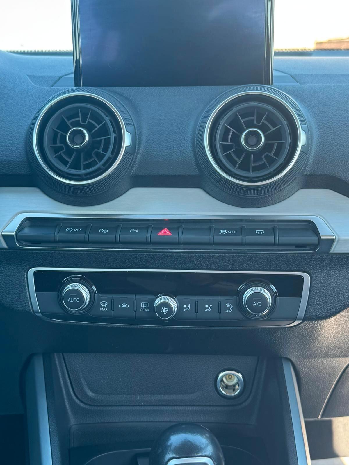 Audi Q2 30 TDI S tronic Business 2020