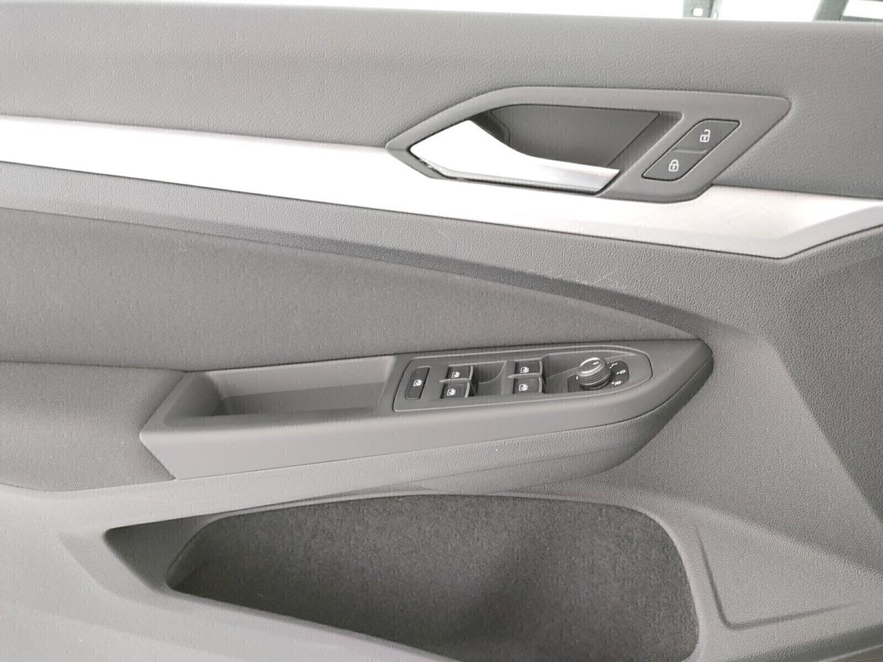 Volkswagen Golf 1.5 TGI DSG 130 CV Aziendale