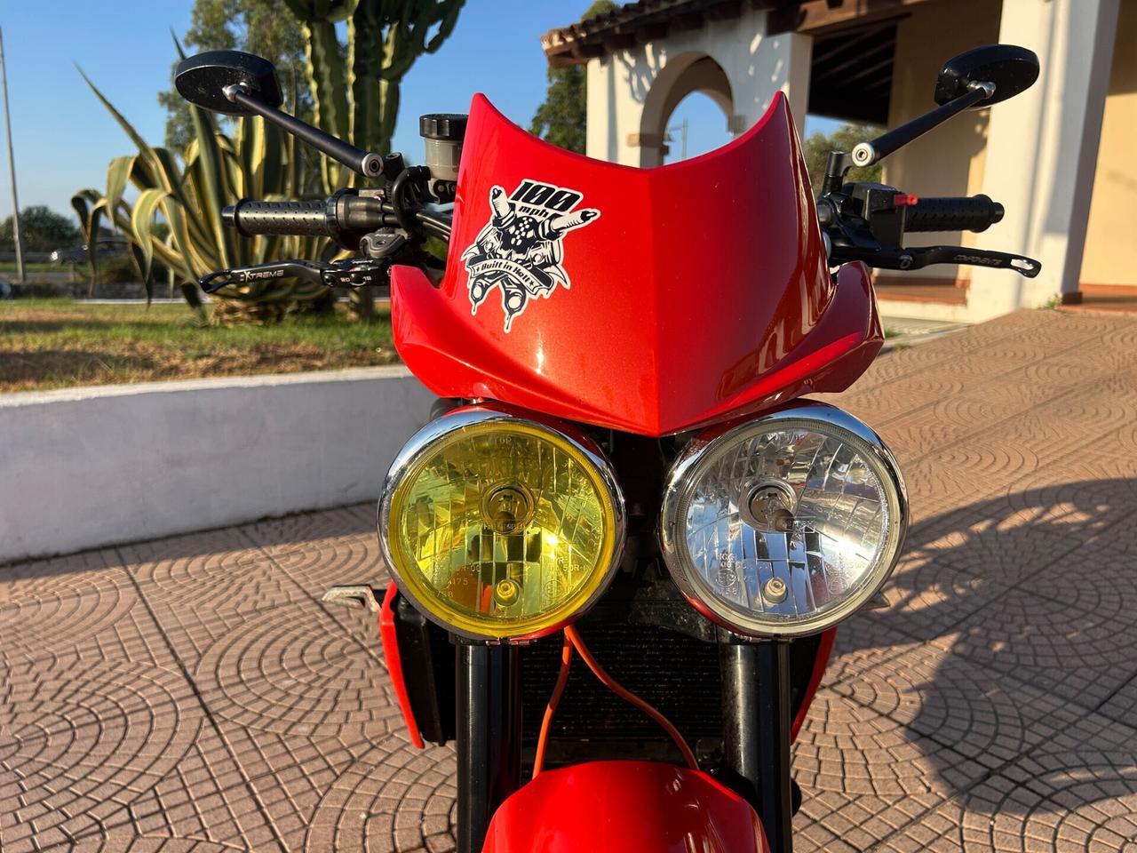 triumph speed triple 1050