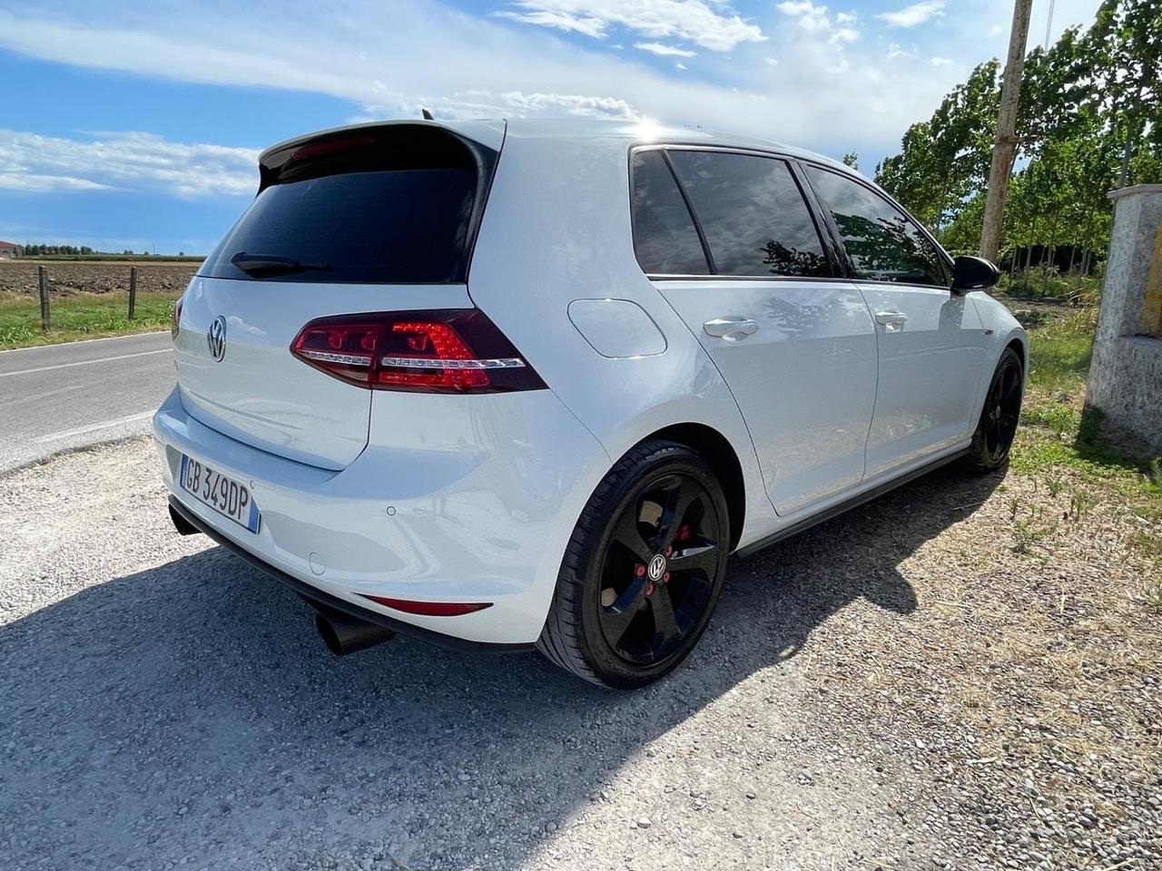 Volkswagen Golf GTI Performance 2.0 TSI 5p. BlueMotion Technology