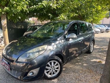 RENAULT - Scénic 1.5 dci Confort c/TomTom 7 posti