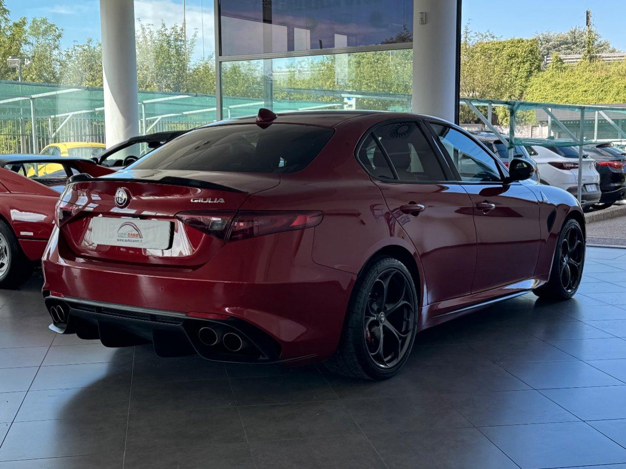 ALFA ROMEO Giulia 2.9 T V6 AT8 Quadrifoglio Rosso Competizione