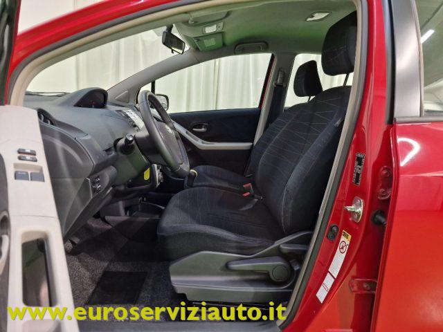 TOYOTA Yaris 1.3 5 porte Sol