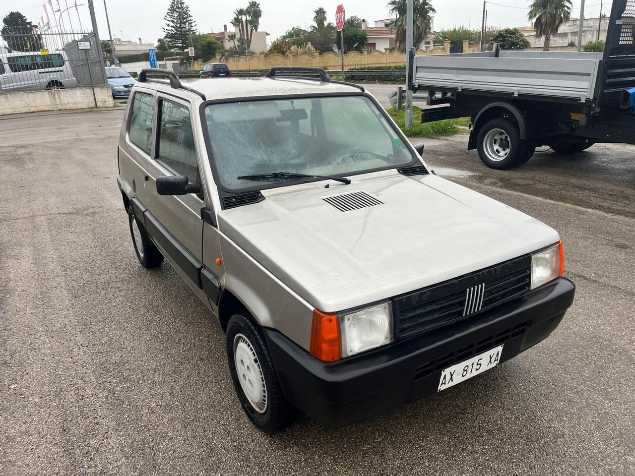 Fiat Panda 900 i.e. cat Hobby Gancio traino