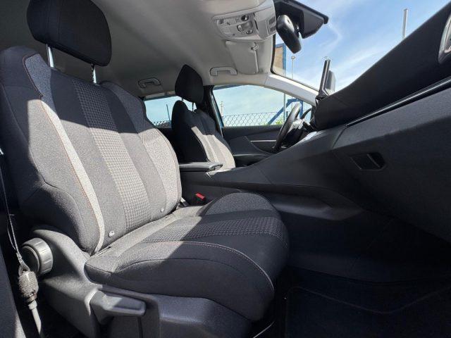 PEUGEOT 3008 BlueHDi 130 S&S EAT8 Active Business