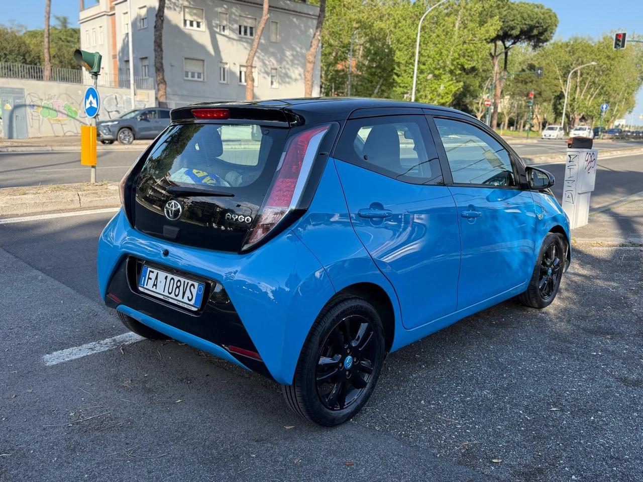 Toyota Aygo 1.0 VVT-i 69 CV 5 porte x-play