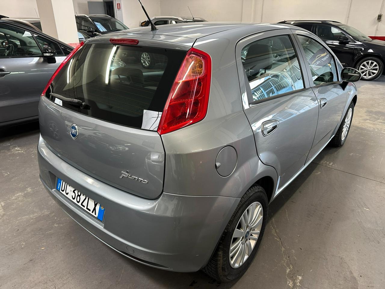 Fiat Grande Punto Grande Punto 1.4 Starjet 16V 5 porte Dynamic