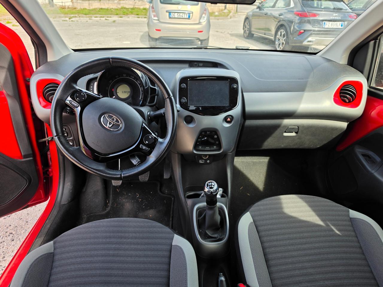 Toyota Aygo 1.0 VVT-i 72 CV 5 porte x-clusiv