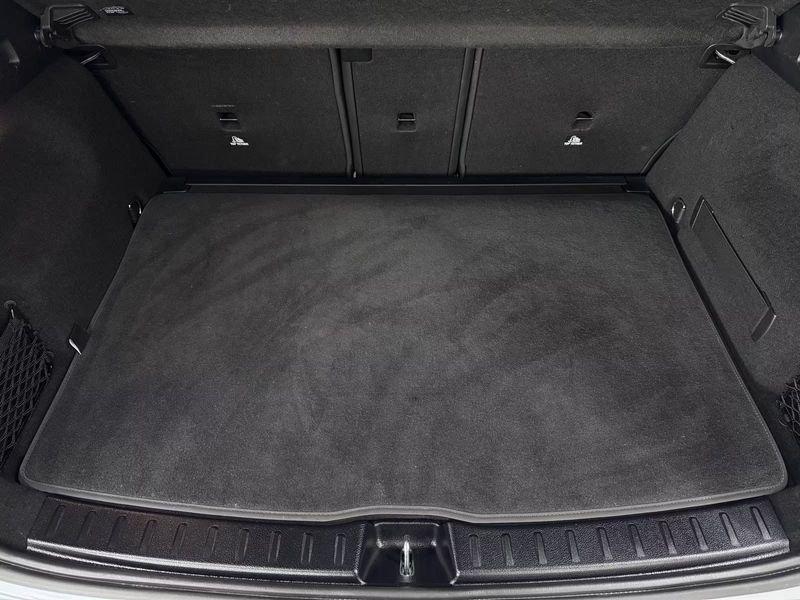 Mercedes-Benz GLA GLA 180 AMG Line LED CAMERA 360 KEYLESS