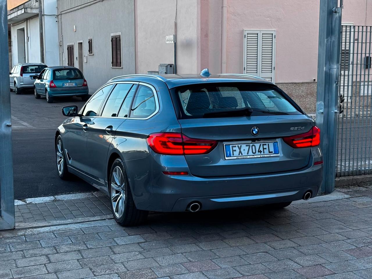 Bmw 520d Touring Luxury Led ambient - 2019