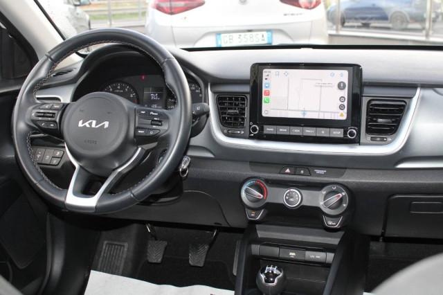 Kia Stonic 1.2 dpi Urban 84cv Con CARPLAY