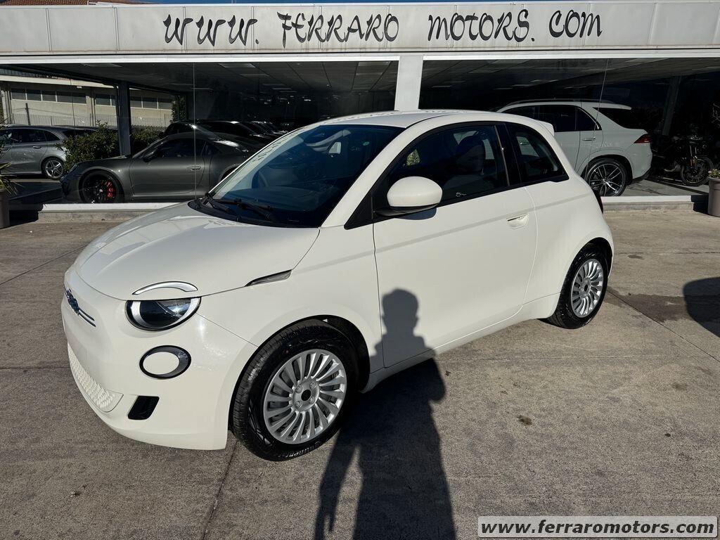 Fiat 500 E 42 kW KM0 IVA ESPOSTA A SOLI 169 EURO AL MESE