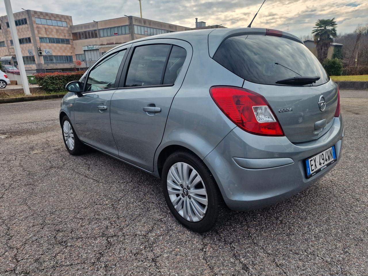 Opel Corsa 1.2 5 porte Edition
