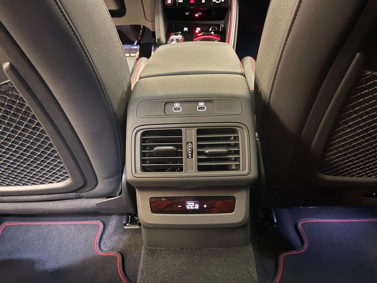 Nuova Audi Q5 SPB 2.0 TDi 204cv S-Line tech pro