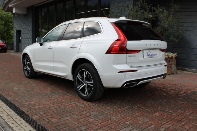 VOLVO XC60 D5 AWD Geartronic R-design FULL!