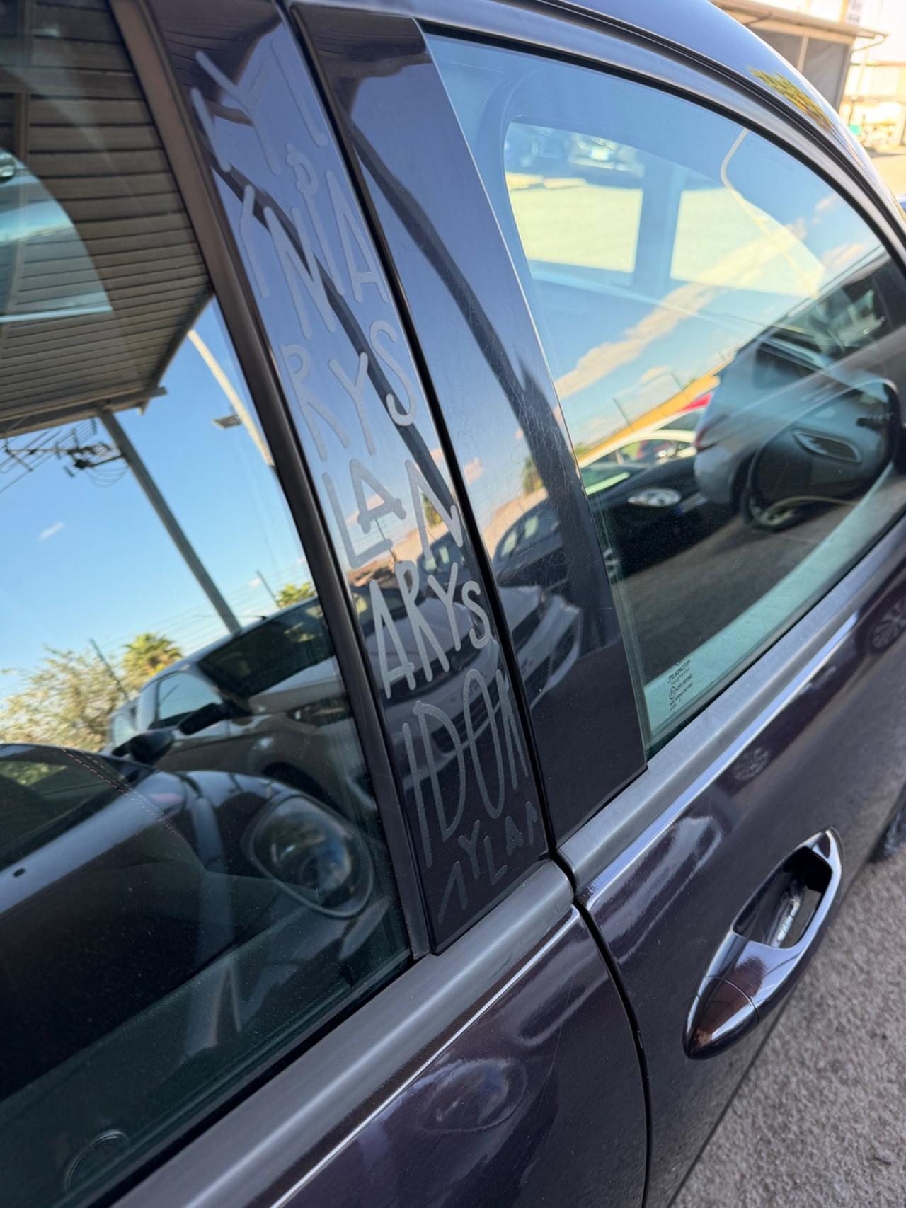Lancia Ypsilon 1.2 69 CV 5 porte S&S Platinum