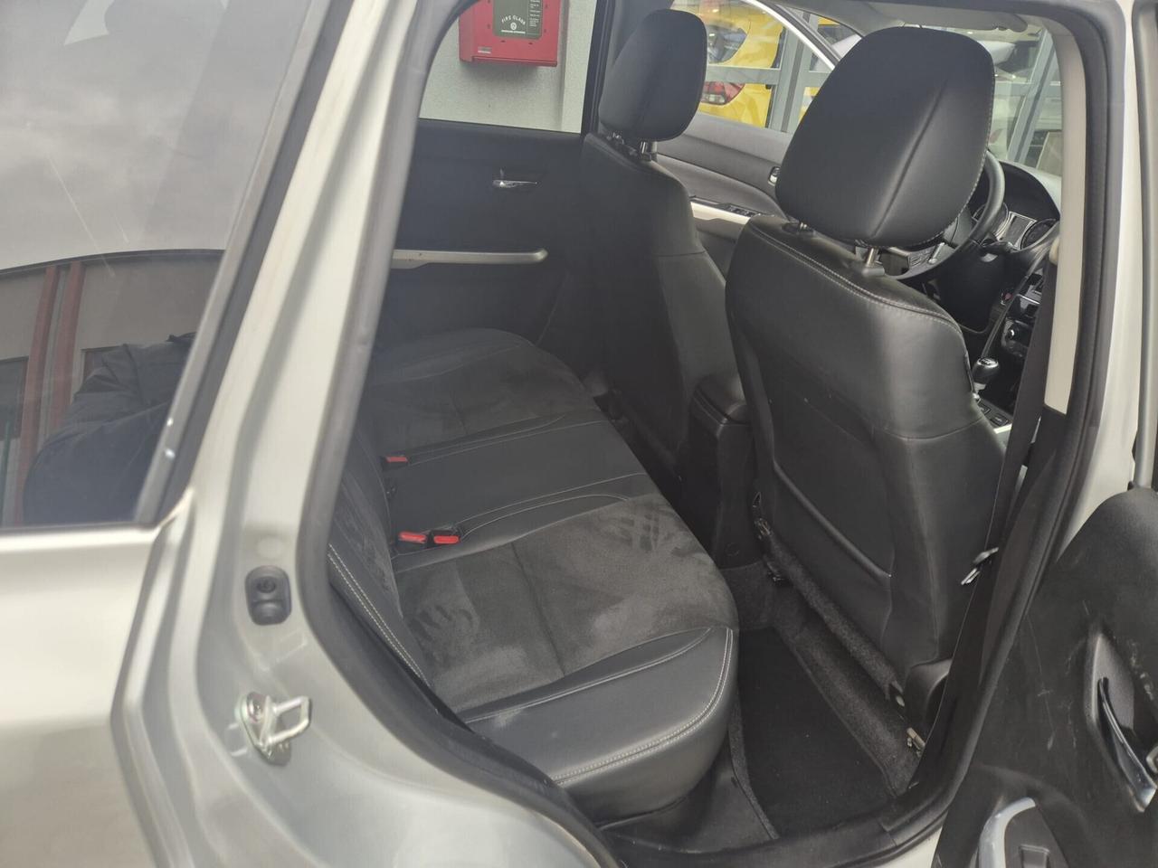 Suzuki Vitara 1.6 DDiS 4WD AllGrip V-Top SOLO PER