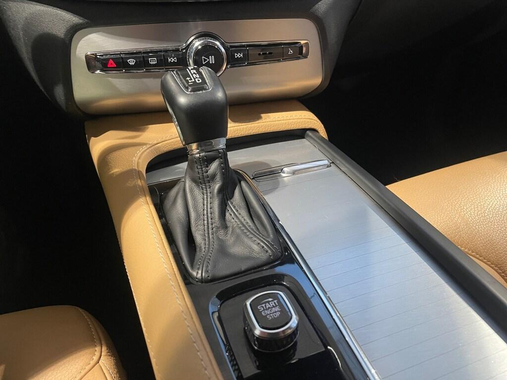 Volvo XC90 2.0 d5 235CV AWD Geartronic Momentum