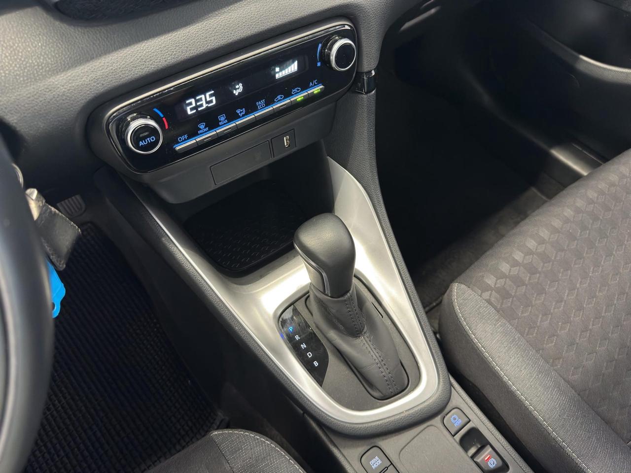 Toyota Yaris 1.5h Active